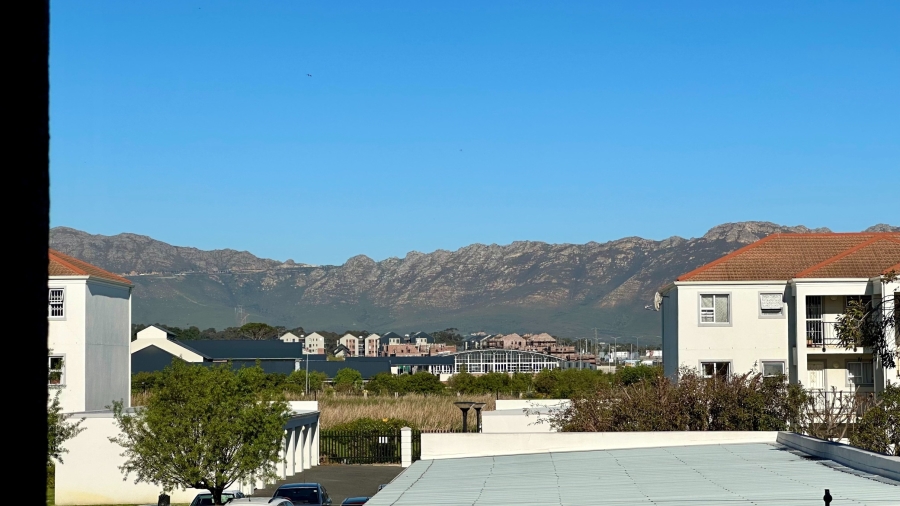 2 Bedroom Property for Sale in Heritage Park Western Cape